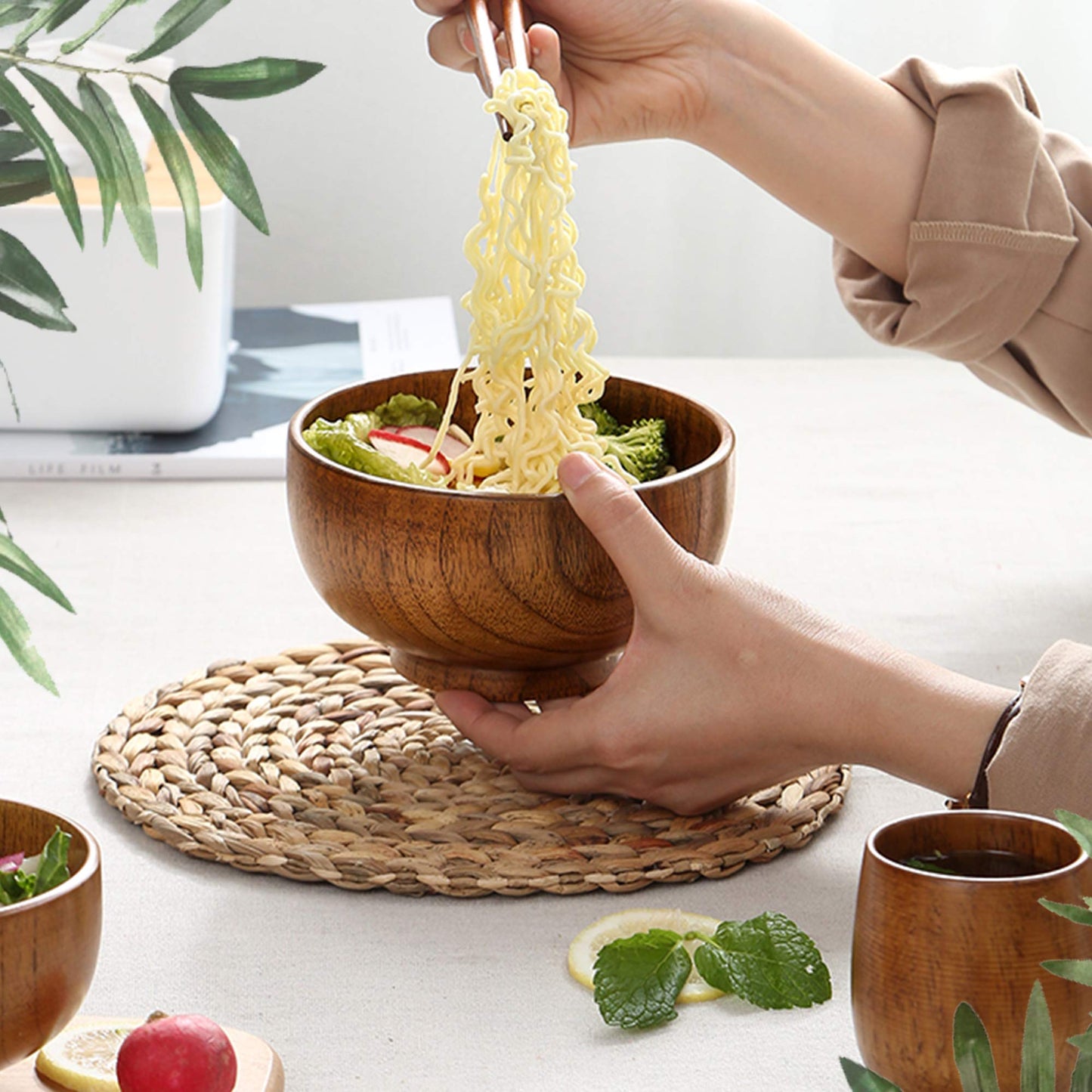Originalidad Handmade Wood Bowls, Jujube Wooden Japanese Bowl with Matching Spoon for Rice, Soup, Dip, Salad, Tea, Decoration 4 Sets (4 Bowls 4.2 IN + 4 Spoons)